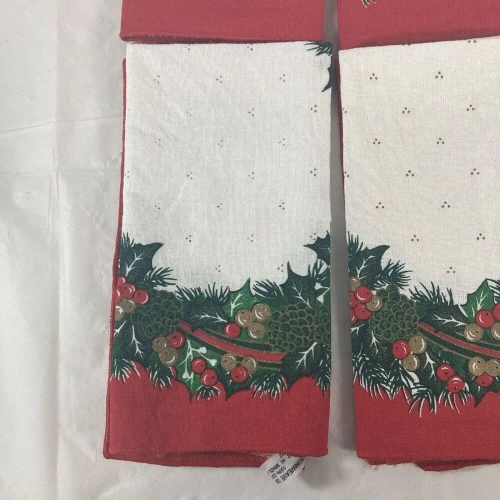Sunweave Linen Set of 6 Holly & Pinecones Napkins Christmas Holidays Vintage